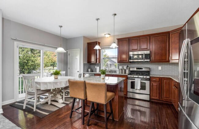 Foto del edificio - 4120 McNery Dr