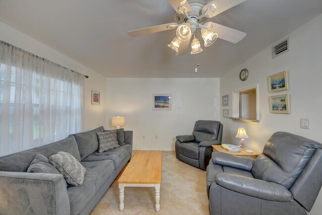 Building Photo - 2600 S Kanner Hwy