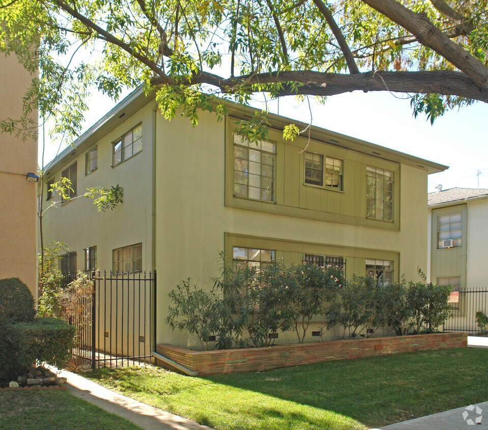 Building Photo - 8532 Alcott St
