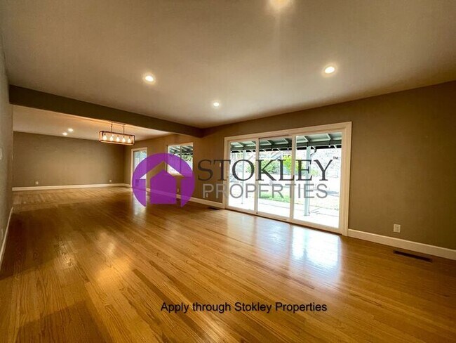 Building Photo - Stokley Properties Presents 124 Walford Dr...