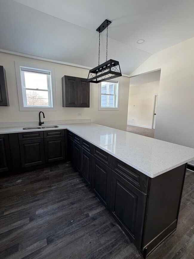 Foto del edificio - 915 S Spencer Rd