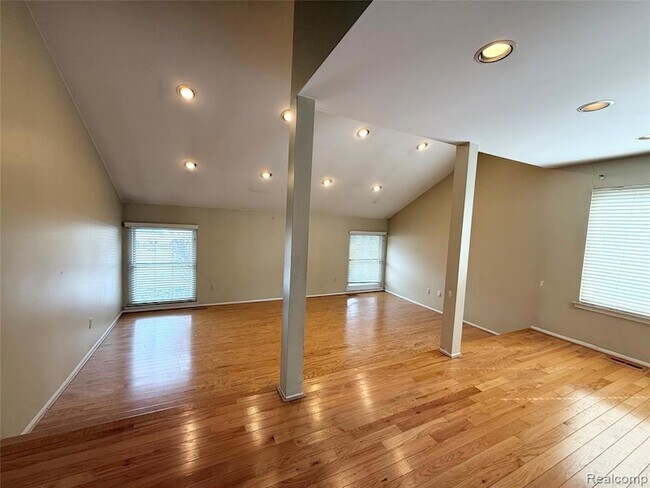 Foto del edificio - 6842 Indian Creek Dr