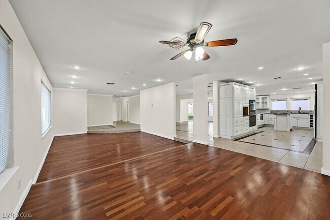 Building Photo - 3645 Forestcrest Dr