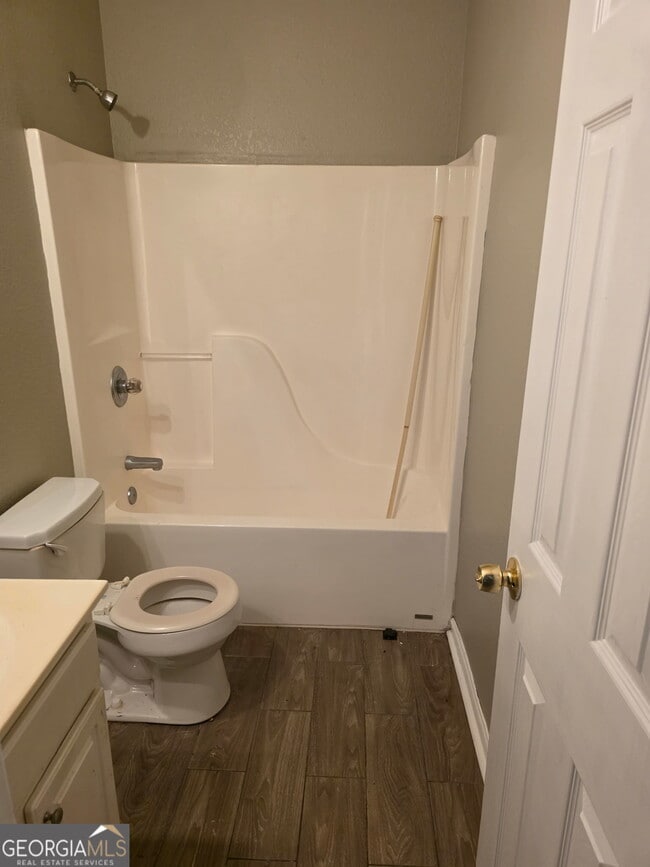 Foto del edificio - 180 Brookview Dr