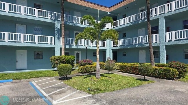 Foto del edificio - 606 SW Natura Blvd