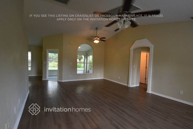 Foto del edificio - 624 Sheridan Woods Dr