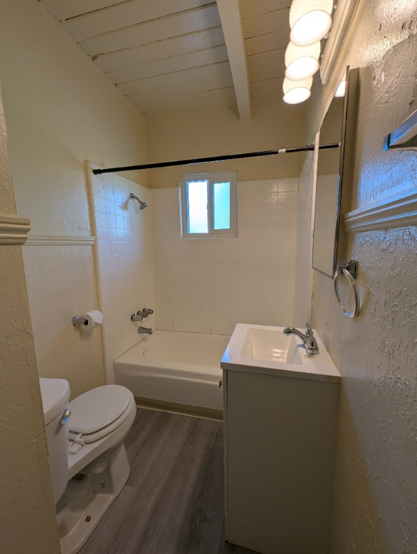 Building Photo - 3472 Burlington Ave