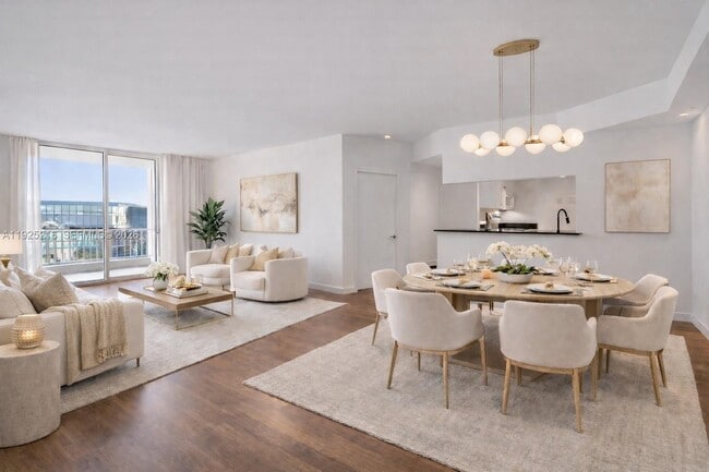 Building Photo - 701 Brickell Key Blvd