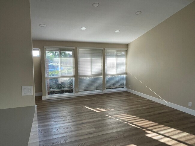 Foto del edificio - 11442 Foster Rd