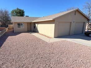 Building Photo - 4203 E Commercial Way
