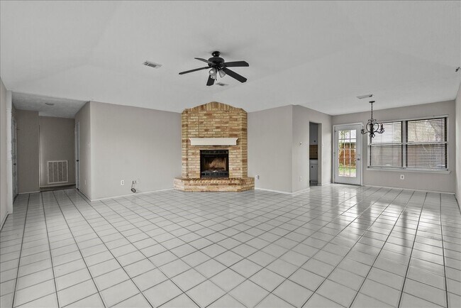 Foto del edificio - 2823 Forest Point Dr