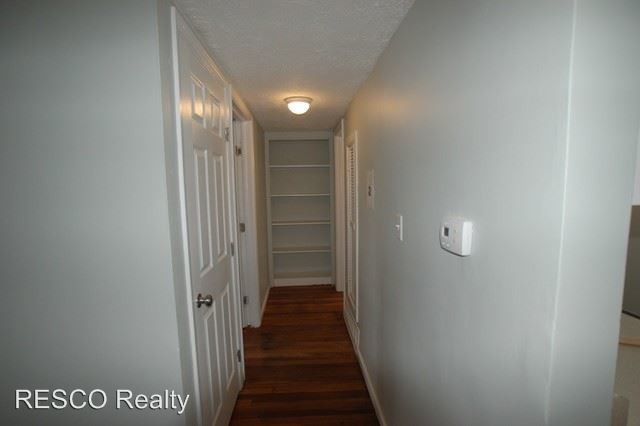 Foto del edificio - 400-410 S Glenwood Ave