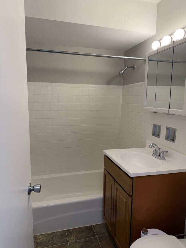 Foto del edificio - Colonial Gardens