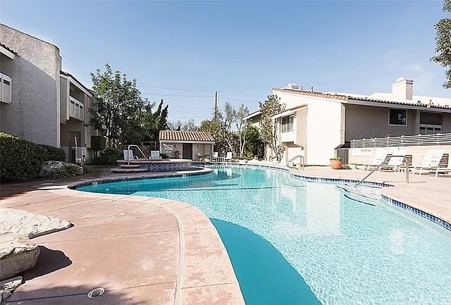 Building Photo - 2462 Fairbrook Way