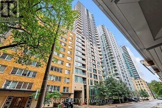 Building Photo - 40 Nepean St
