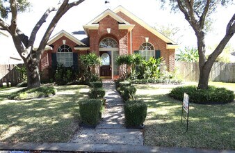 Building Photo - 15911 Timber Chase Dr