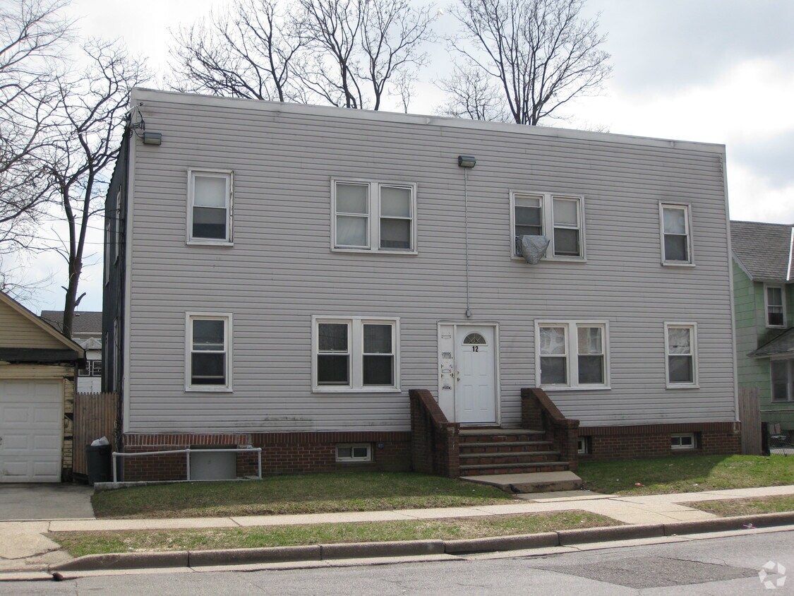Primary Photo - 12 Maple Ave