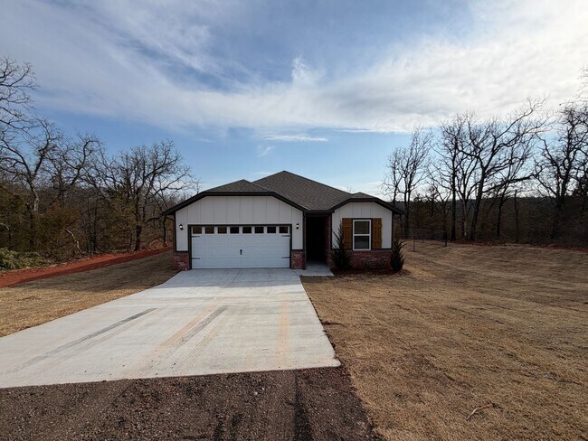 Foto del edificio - New Construction 3 Bedroom, 2 Bathroom on a 1.55 Wooded Acre Lot!
