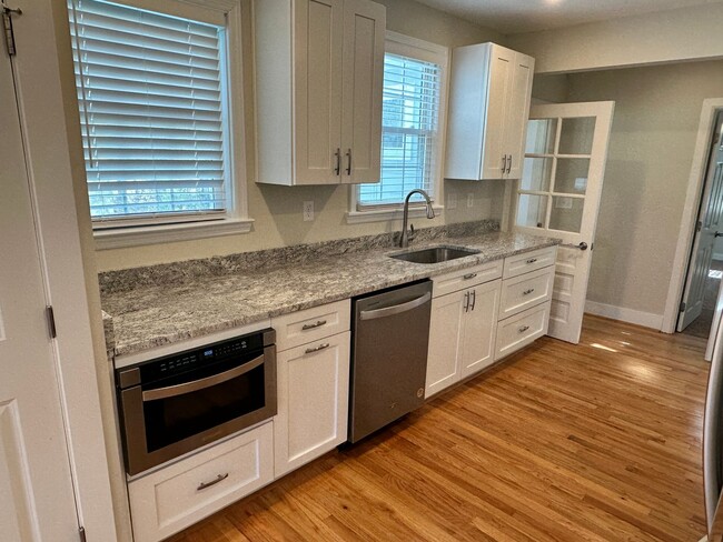 Building Photo - COMING SOON IN ROSEWOOD