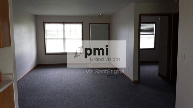 Foto del edificio - 6381 IL-48