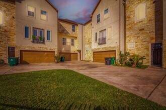 Building Photo - 1103 E 27th St