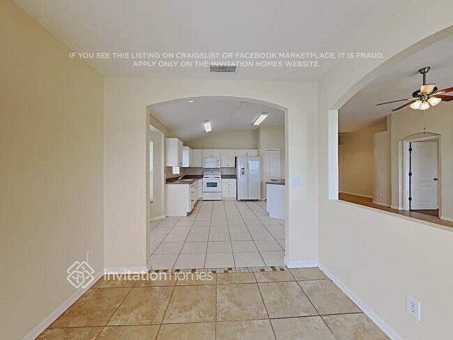 Foto del edificio - 8414 Canterbury Lake Blvd