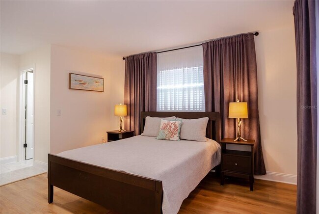 Foto del edificio - 2719 Forest Knoll Dr