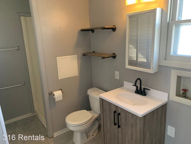 Building Photo - 3 br, 2 bath House - 2409 W Martha St