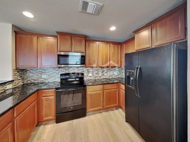 Building Photo - 774 Wolfeton Way
