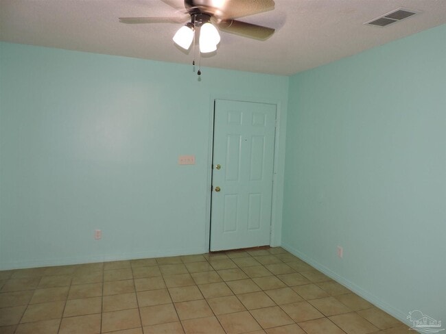 Foto del edificio - 1310 Pinnacle Dr