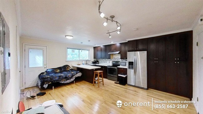 Foto del edificio - 1 br, 1 bath Duplex - 1137 Jackson Street -