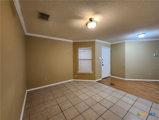 Foto del edificio - 1627 Gruene Cove