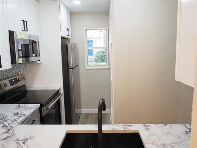 Building Photo - 962 S Weatherred Dr