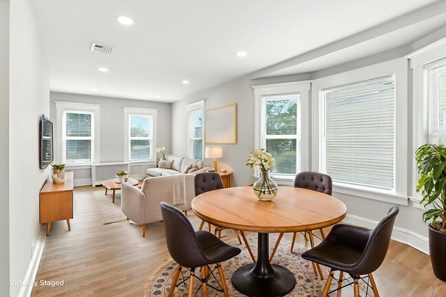 Foto del edificio - 45 Oakridge Rd