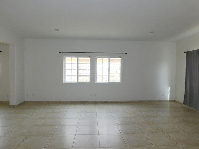 Foto del edificio - Beautiful single story 3 bedroom, 2 bathro...