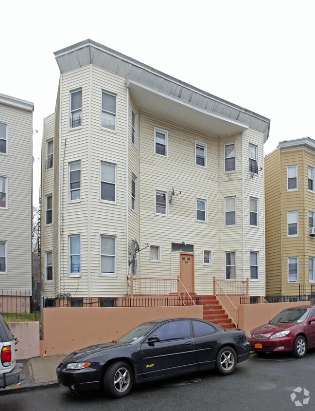 Building Photo - 54 Caroline Ave