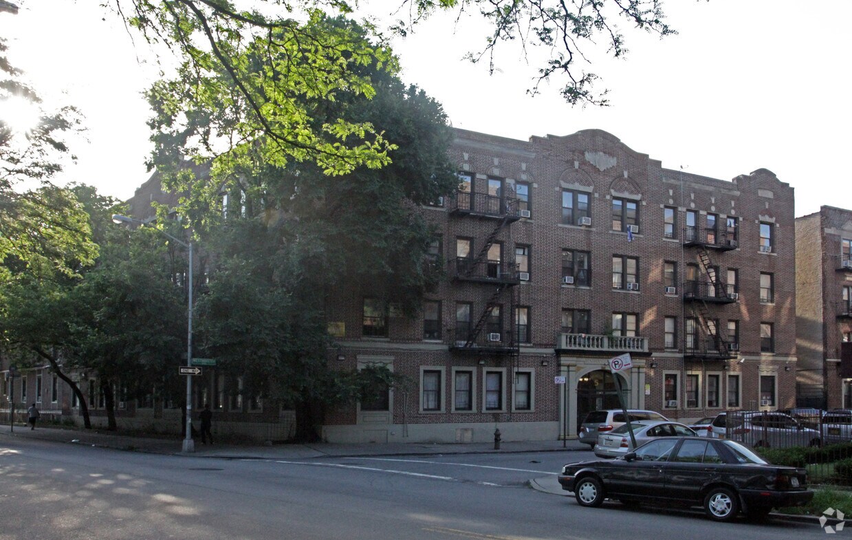 Foto principal - 1214 Caton Ave