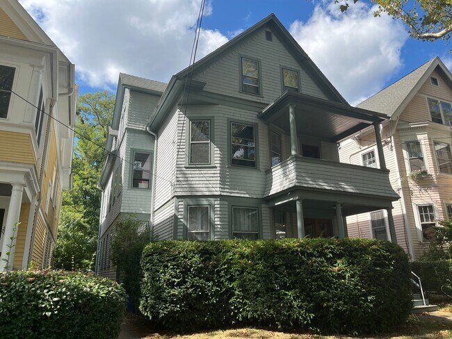 Foto del edificio - 138 Mansfield St