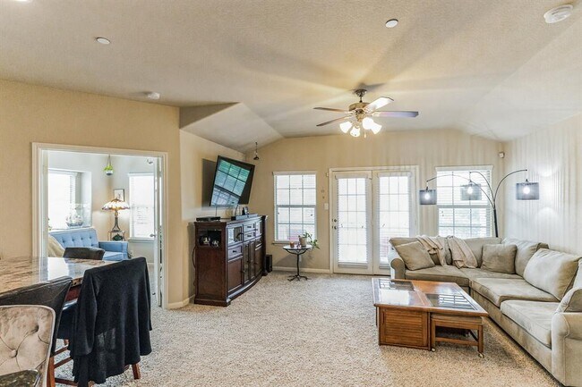 Foto del edificio - 3101 Davis Ln