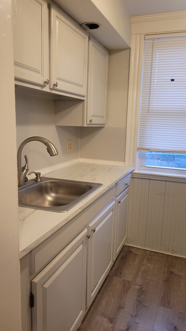 Building Photo - 258 Vine St