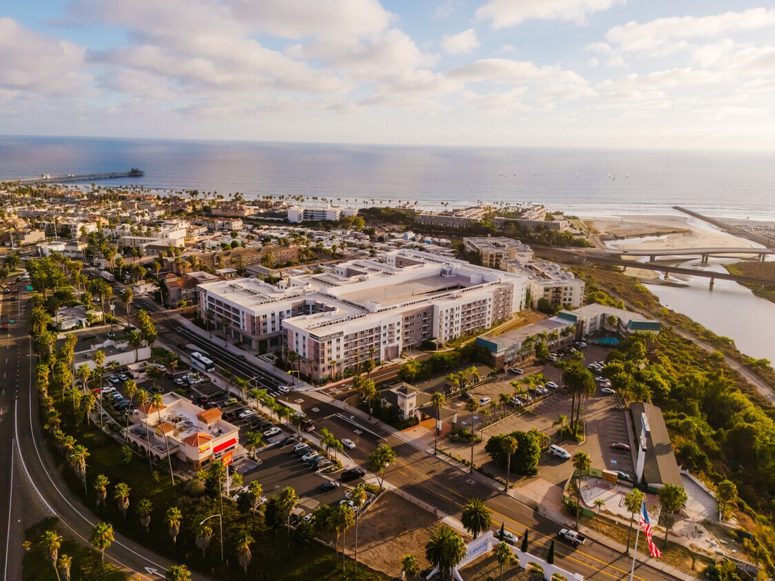 Foto principal - 1019 Costa Pacifica Way