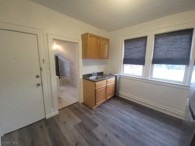 Building Photo - 68 Huntington Terrace