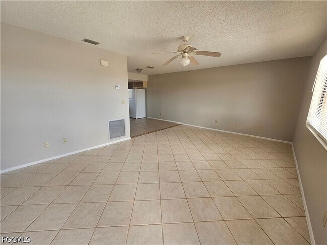 Foto del edificio - 1221 SE 46th Ln