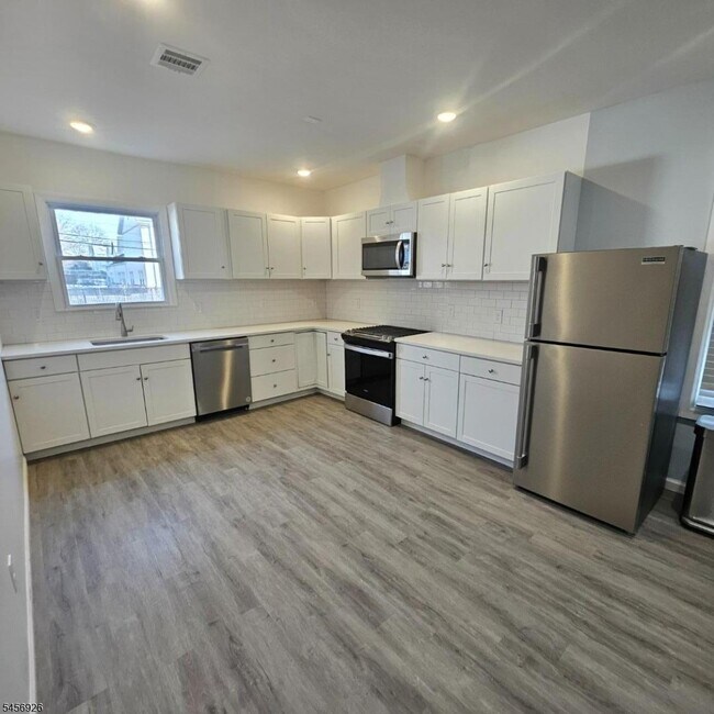 Foto del edificio - 314 N Park St