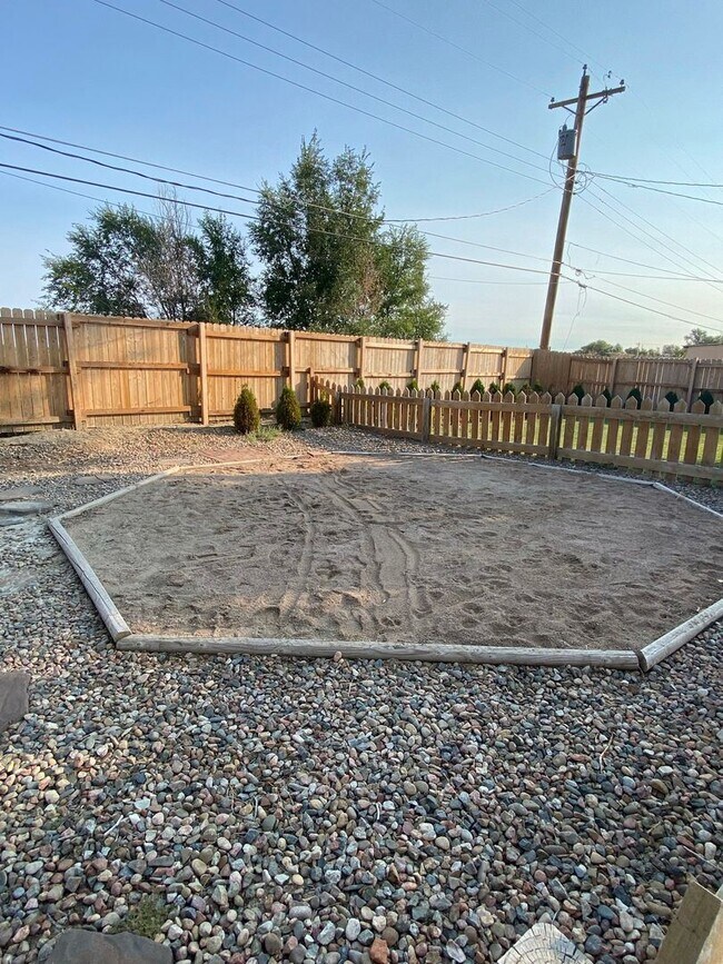 Building Photo - 2 br, 1 bath House - 31569 Acoma Road