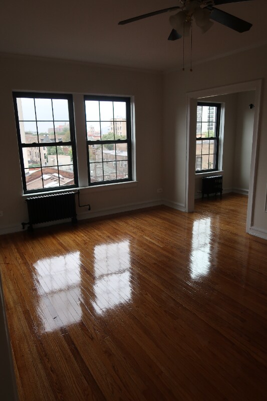 Primary Photo - 426 W Briar Pl