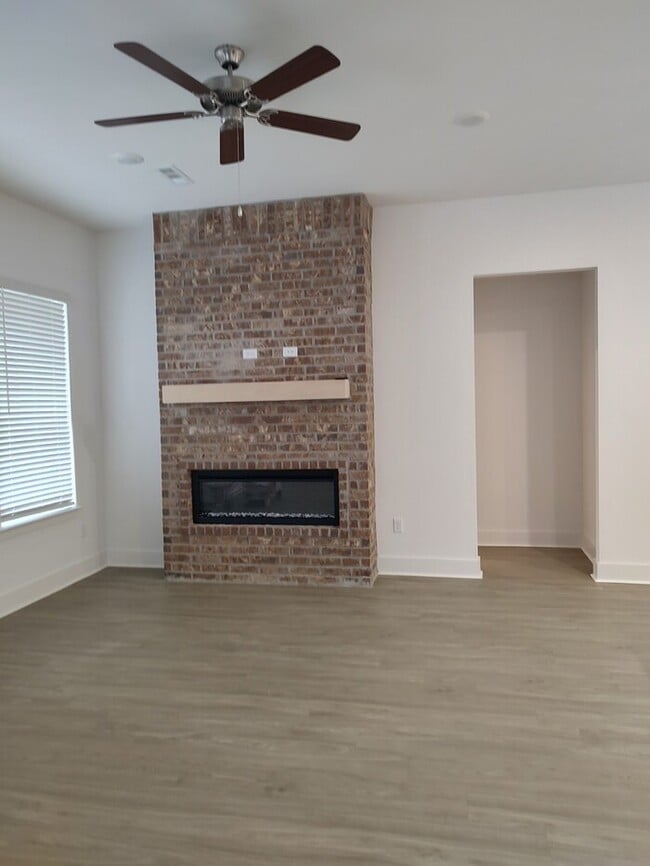 Building Photo - New Construction, one level home