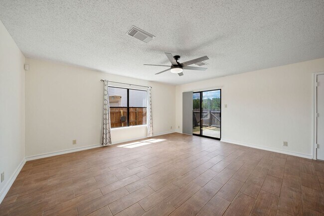 Foto del edificio - 8910 Kenton Briar