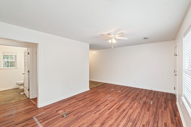 Foto del edificio - 3518 Acorn Woods Way,