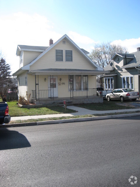 Building Photo - 109 W Wilson Blvd